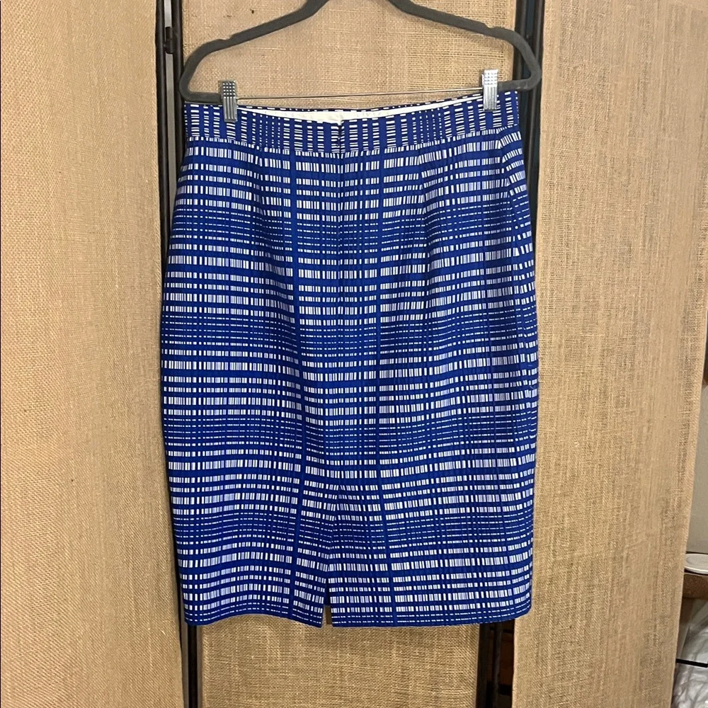 Banana Republic Navy and White Pencil Skirt - Picture 3 of 4